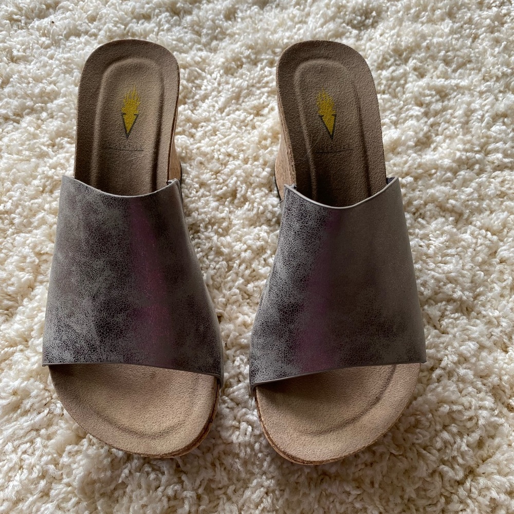 Stylish sandals. Used a few times. Size 9